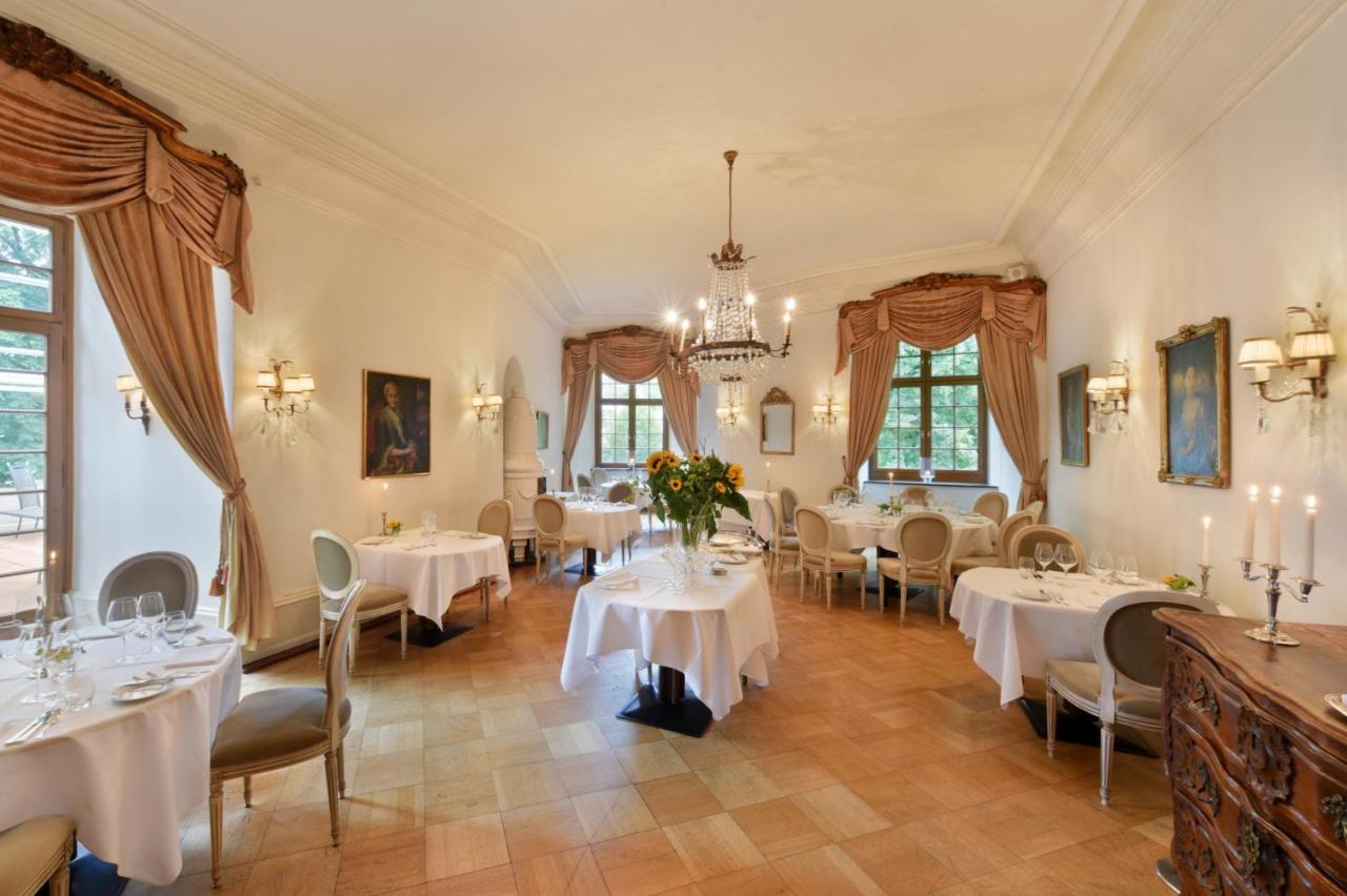 Hotel Im Schlosspark Binningen Exterior photo
